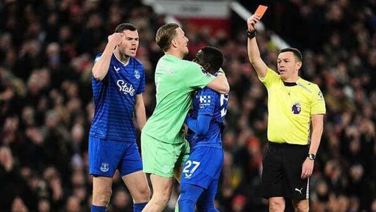 Shows they care – David Moyes on Idrissa Gana Gueye’s red for fighting teammate