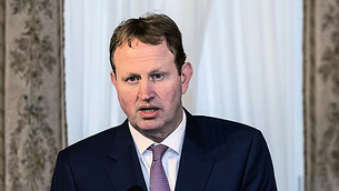 Tánaiste accuses Sinn Féin of hypocrisy over construction firm donations