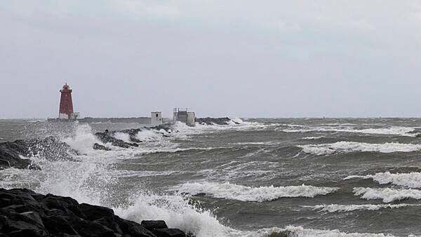Yellow rain warning issued for three counties