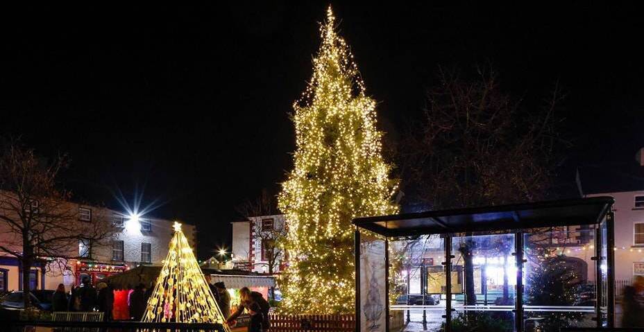 Special guests to light Mountmellick Christmas Tree - News - Laois Nationalist
