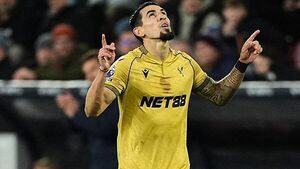 Daniel Munoz scores as Crystal Palace beat struggling Burnley