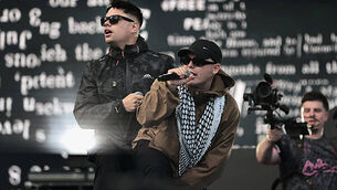 Neil Young’s Glastonbury headline set to be broadcast live on BBC after U-turn Neil Young’s Glastonbury headline set to be broadcast live on BBC after U-turn