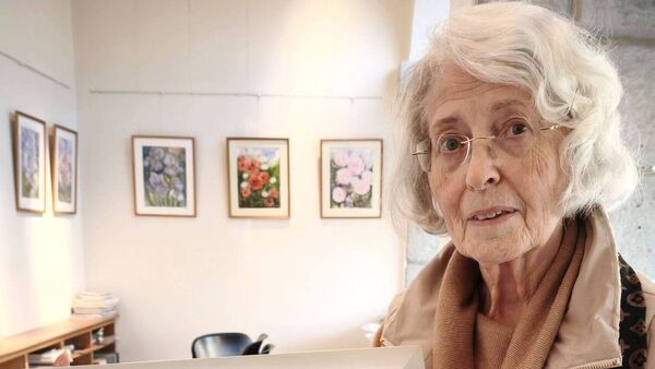 Trudi’s artwork lights up Abbeyeix Library this Christmas