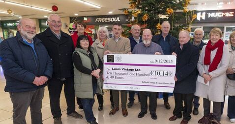 Proceeds of Ballinakill Vintage Indoor Motor Show presented to Laois Hospice 