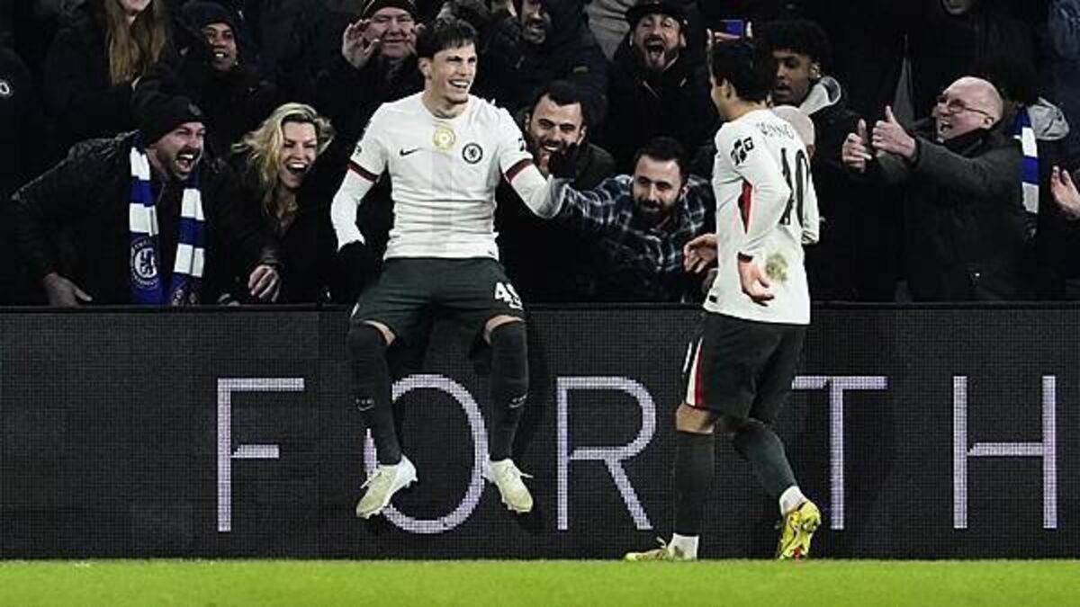 Alejandro Garnacho double sees Chelsea into Carabao Cup semi-finals