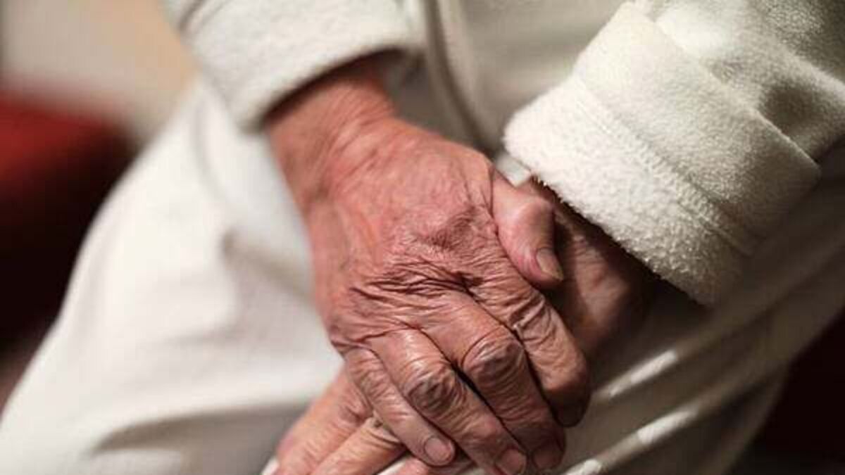 Charity urges public to check in on older family members over Christmas