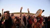 Winter Solstice sees hundreds of visitors gather at Newgrange