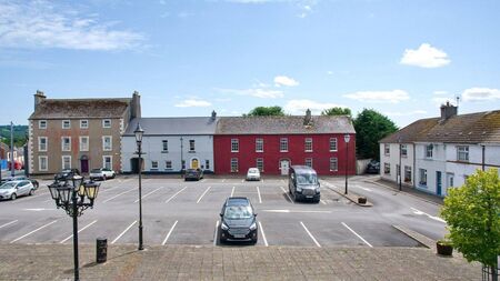Santa brings almost €650k to two Laois towns