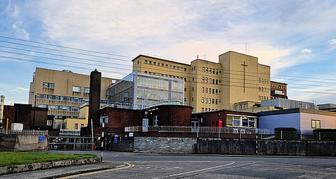 Woman (80s) dies after five vehicle crash on M1 in Co Meath