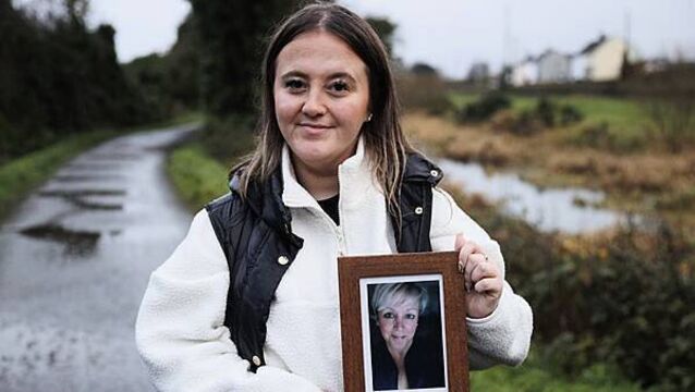 Woman walks 300,000 steps to fundraise after losing mother to heart attack