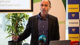 Connolly and Humphreys make late push for votes as they canvass across Ireland