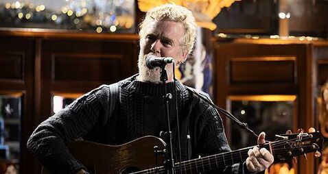 Charity busk draws hundreds to Dublin city centre