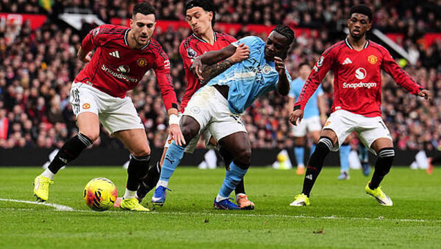 Saturday Sport: Manchester United lead against City, Irish provinces in European action