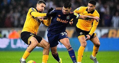 Wolves battle to goalless stalemate at home to Newcastle