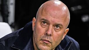 Jonny Evans misses from the spot as City beat United to Community Shield title