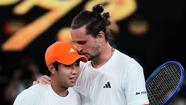 Alexander Zverev keeps his cool to see off rising star Learner Tien