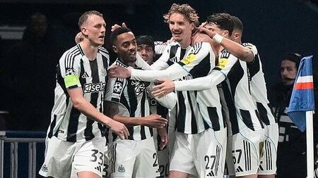 Newcastle clinch seeded play-off place after drawing with PSG in France