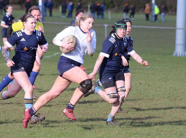 Portlaoise's Aoife Cahill makes determined break against UCD J1