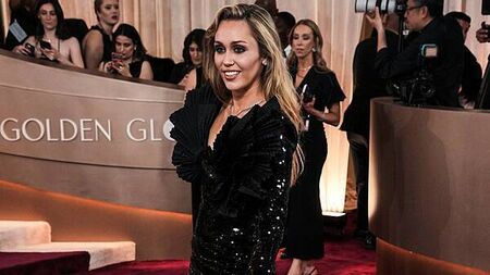 Miley Cyrus returns to Disney to celebrate 20-year anniversary of Hannah Montana
