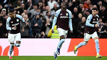 Tammy Abraham strikes late to snatch point for Aston Villa against Leeds