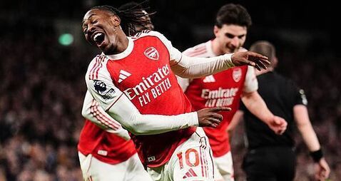 Eberechi Eze and Viktor Gyokeres each strike twice as Arsenal thrash Tottenham