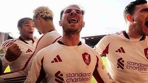 Michael Carrick says Man Utd ‘pulling together’ despite Jim Ratcliffe comments Michael Carrick says Man Utd ‘pulling together’ despite Jim Ratcliffe comments