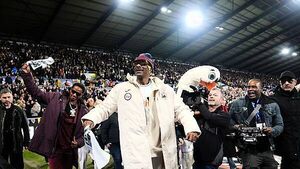 Snoop Dogg welcomed by excited football fans on first Swansea visit