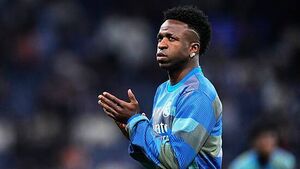 Real Madrid fans unveil banners supporting Vinicius ahead of Benfica second leg