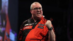 Stephen Bunting triumphs in Belfast after Luke Littler suffers another setback