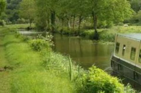 Laois Barrowline cruise company highlight issues detrimental to their business as tourist season gets underway