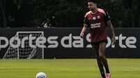 Lingard joins Brazil's Corinthians after two years at Seoul