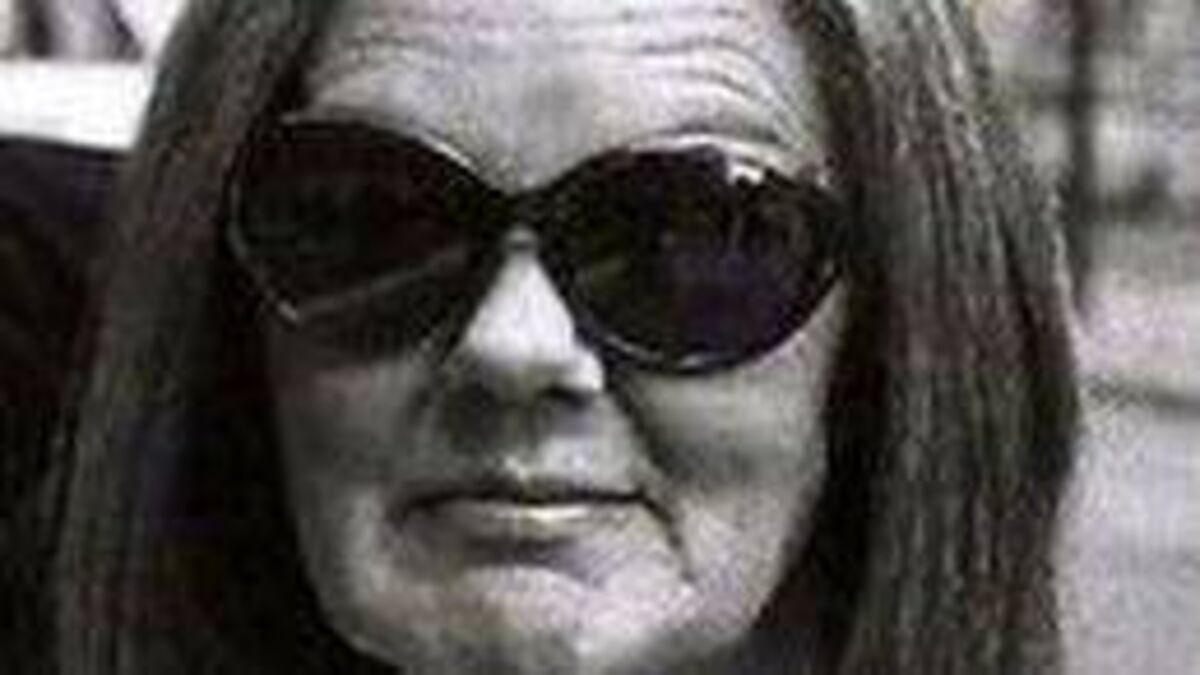 Laois death notice: Miriam Bradley (née White), The Swan