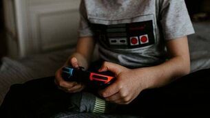 Man (40s) charged after assaulting two gardaí in Finglas