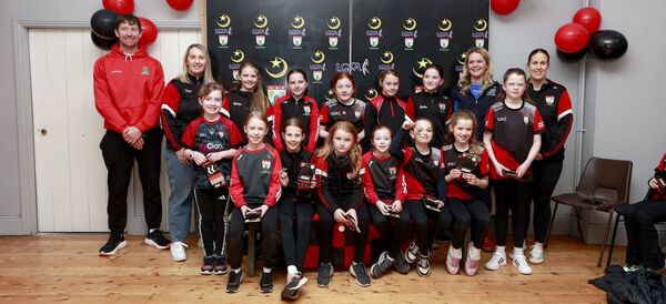 Shanahoe U/10 football team with Laois goalkeeper Eimear Barry