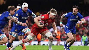 Six Nations: Wales lead Italy 21-0 at half-time
