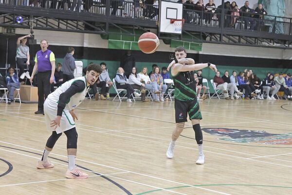 Kevin Swayne gets his pass away during Portlaoise Panthers Men's Division 1 in over Maigh Cuilinn in St Mary's Hall on Saturday Photo: David Maher Kevin Swayne gets his pass away during Portlaoise Panthers Men's Division 1 in over Maigh Cuilinn in St Mary's Hall on Saturday Photo: David Maher