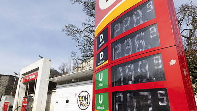 Fuel measures to strike balance between acting now and 'keeping powder dry' - Tánaiste