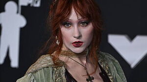 Mother says security guard ‘berated’ her daughter after Chappell Roan encounter