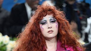 Barry Manilow announces first album in 15 years, featuring Gary Barlow song