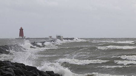 Yellow wind warning issued for five counties