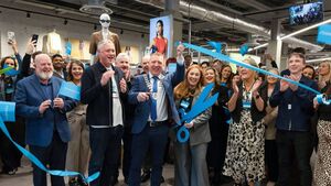 Cheers as €9m Portlaoise Penneys is launched