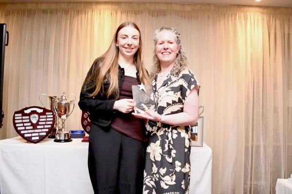Katie Baldwin collecting her Leinster Star Award on Saturday 