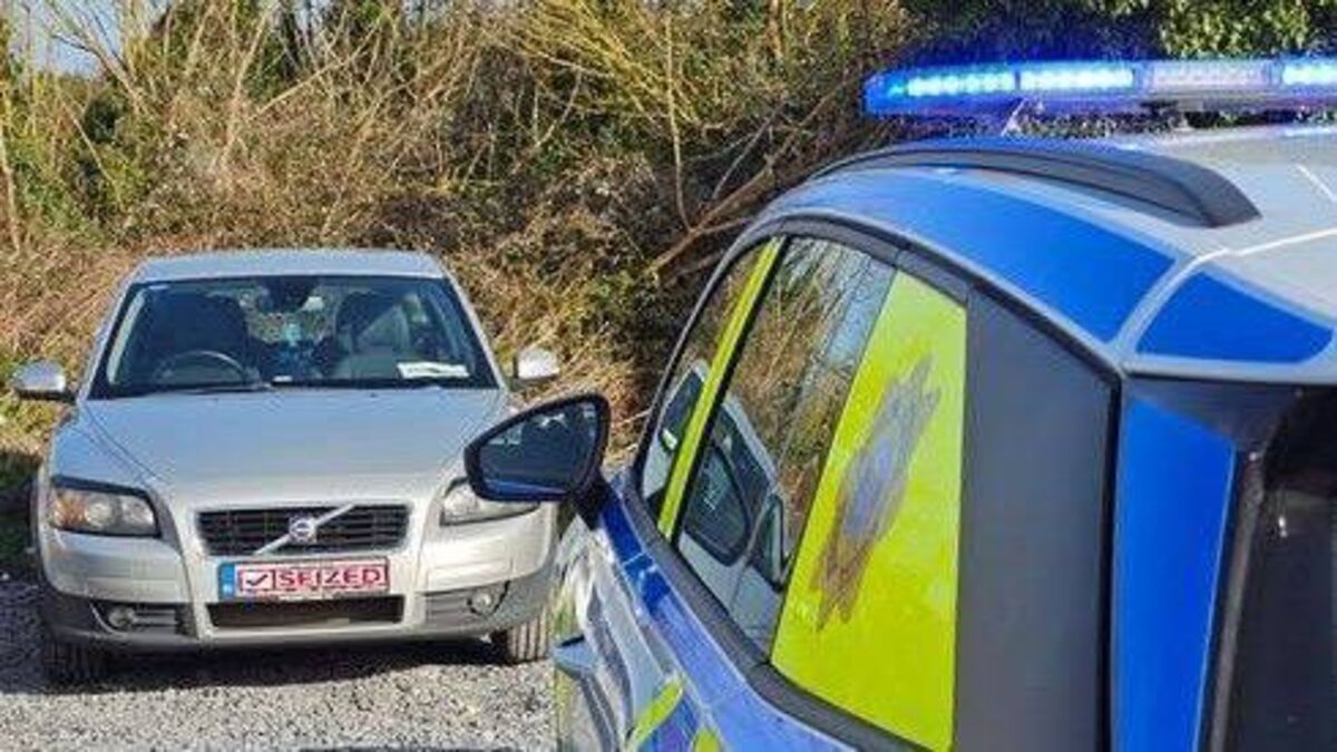Driver in Laois arrested in 'failed dangerous' car