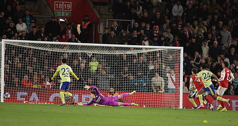 Southampton stun Premier League leaders Arsenal to reach FA Cup semi-finals