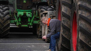 Government faces off with protesters over fuel prices