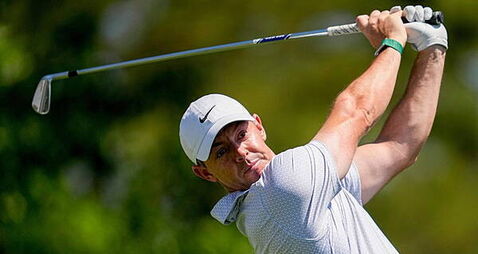 Rory McIlroy moves clear to strengthen grip on defence of Masters title