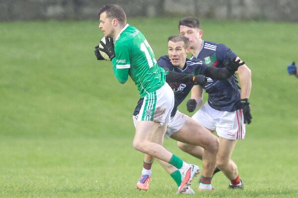 Stradbally's Benny Lawlor finds a gap in the Graiguecullen defence Photo: Paul Dargan