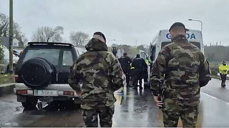 Gardaí break up Whitegate blockade after standoff with protesters