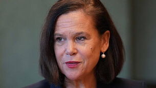 Three people arrested after seizure of €390,000 in Dublin and Portlaoise