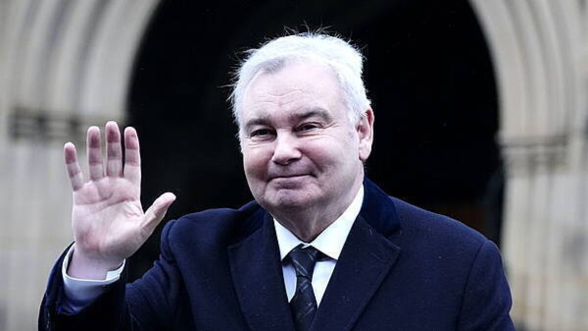 Eamonn Holmes says he will do his best to get well soon after stroke